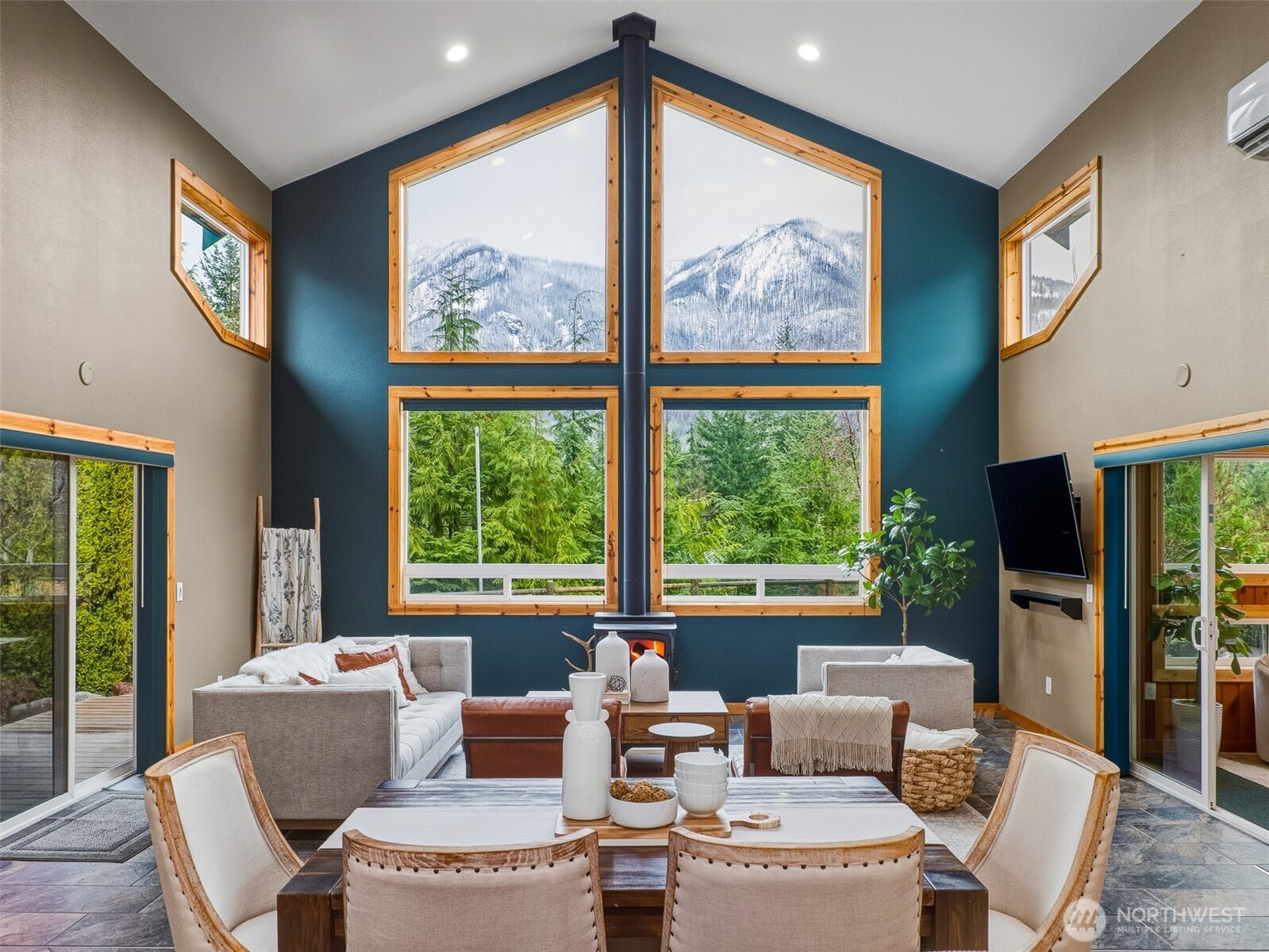 69506 NE Money Creek Road , Skykomish, WA 98288