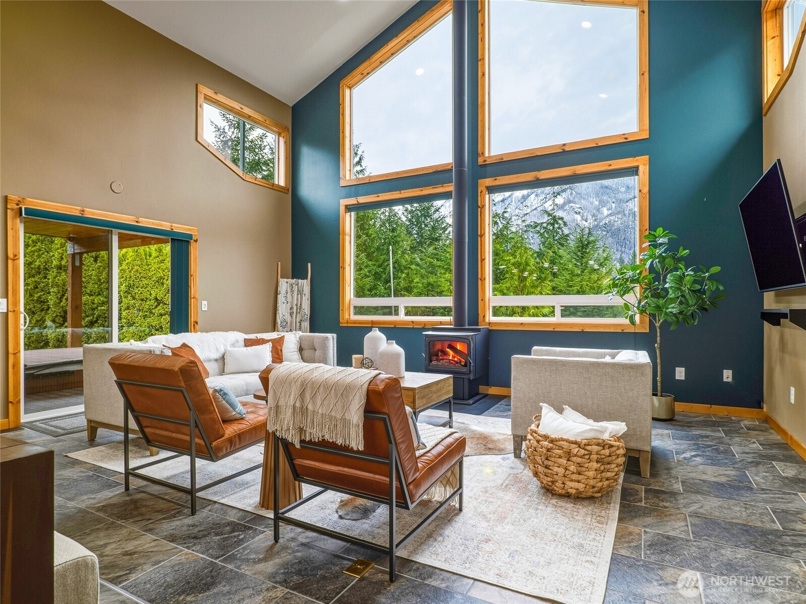 69506 NE Money Creek Road , Skykomish, WA 98288