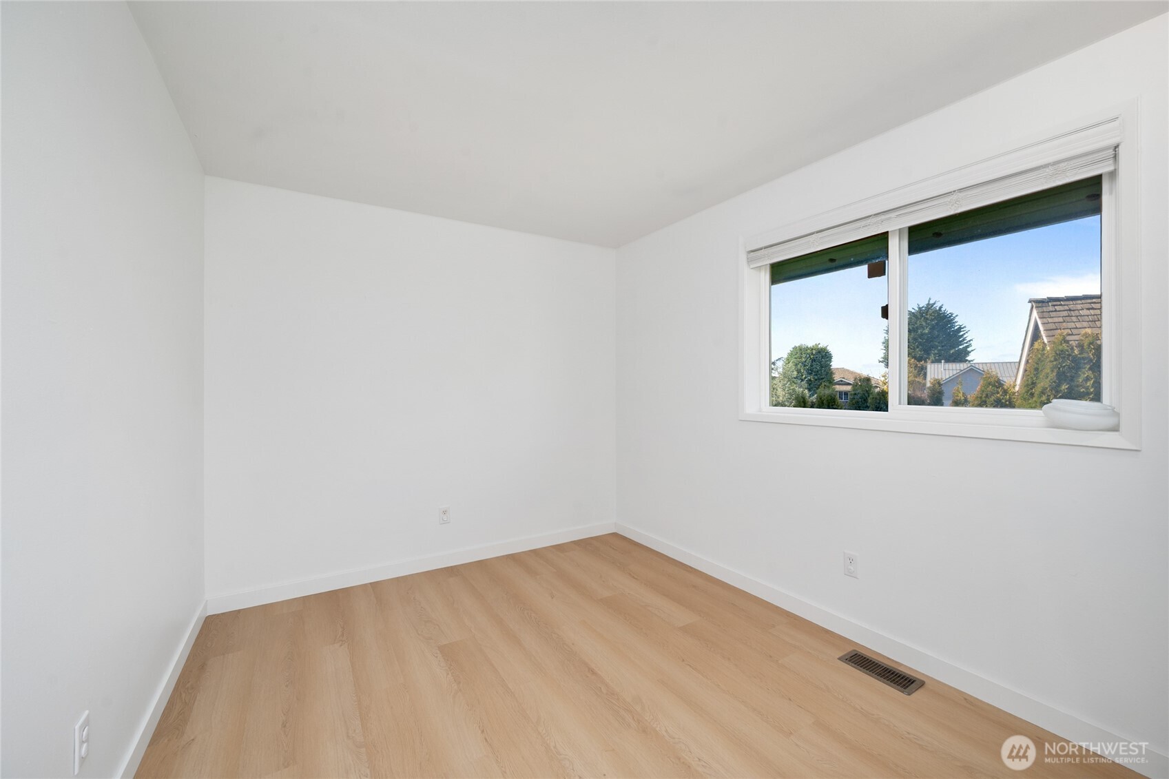 7918 W Golf Course Drive , Blaine, WA 98230