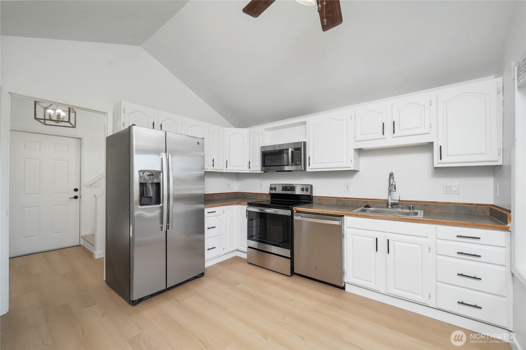 7918 W Golf Course Drive , Blaine, WA 98230