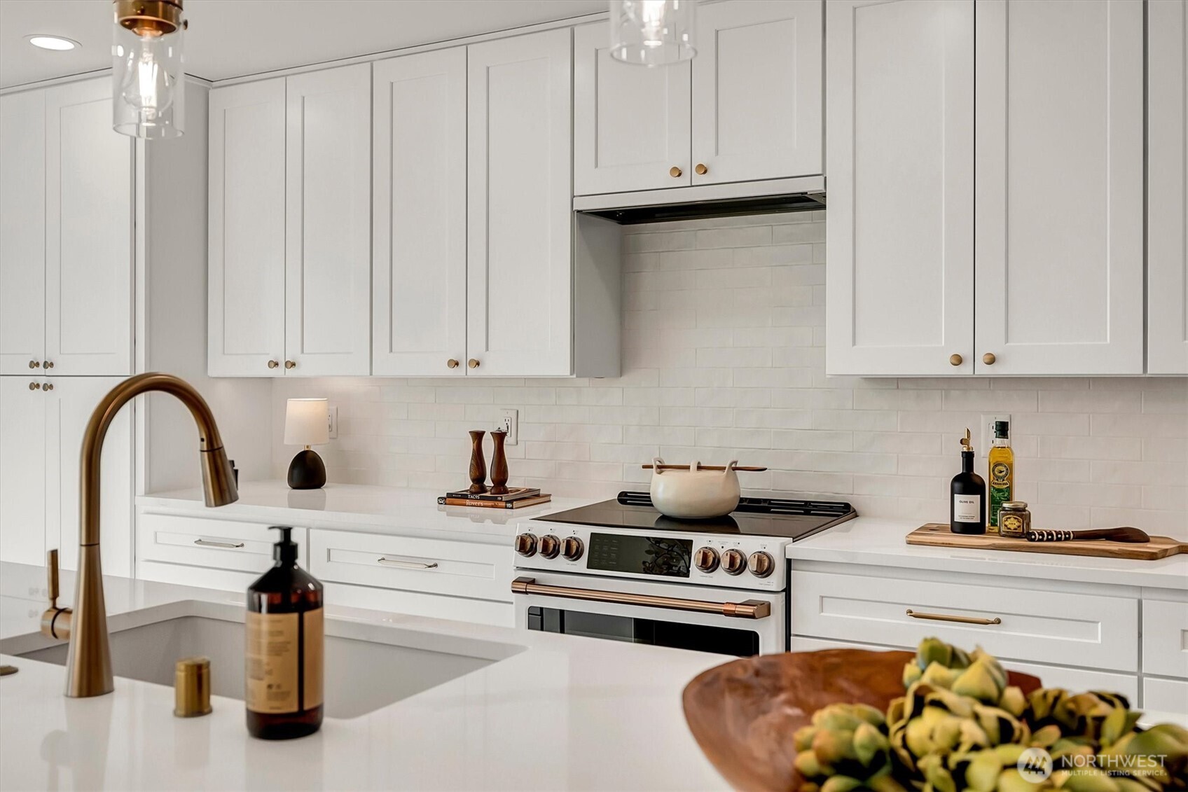 505 W Kinnear Place , Seattle, WA 98119