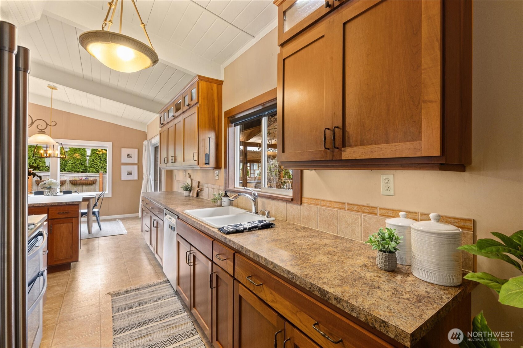 18820 48th Avenue W, Lynnwood, WA 98036