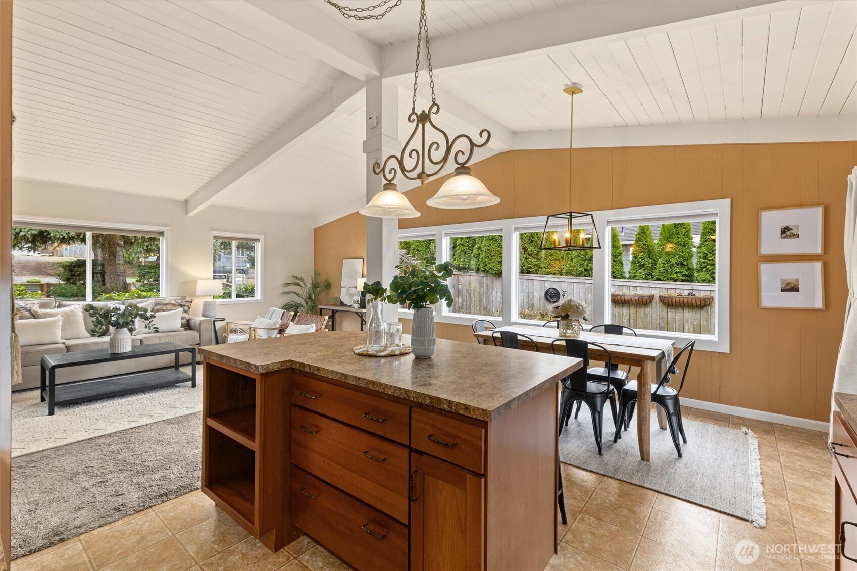 18820 48th Avenue W, Lynnwood, WA 98036