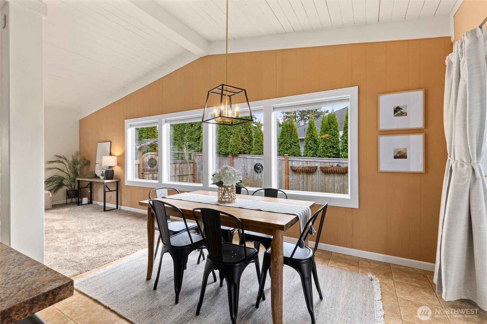 18820 48th Avenue W, Lynnwood, WA 98036