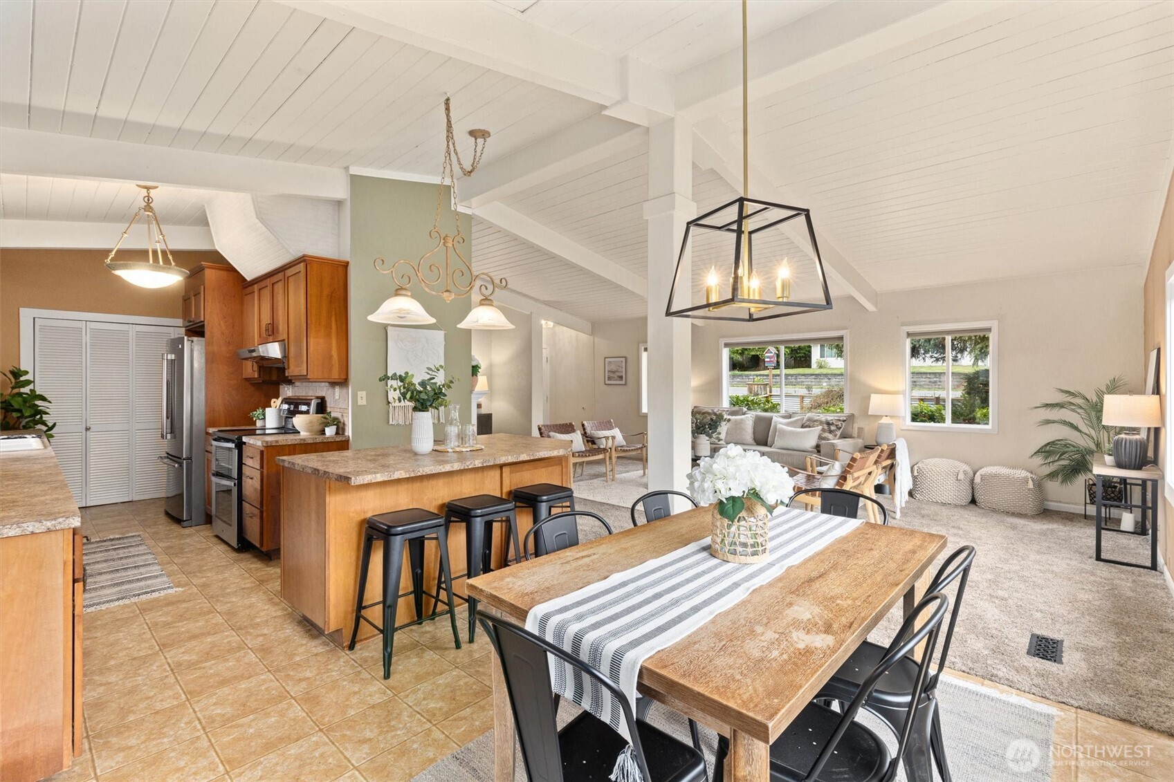 18820 48th Avenue W, Lynnwood, WA 98036