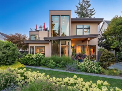 719 99th Avenue NE, Bellevue, WA 98004