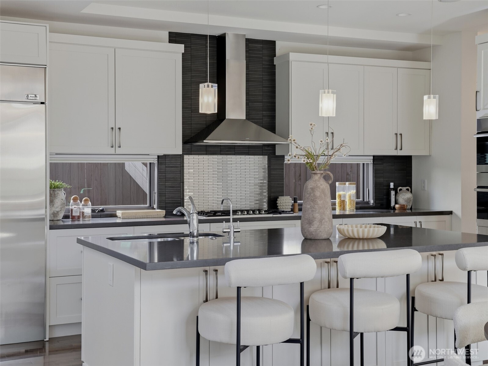 719 99th Avenue NE, Bellevue, WA 98004