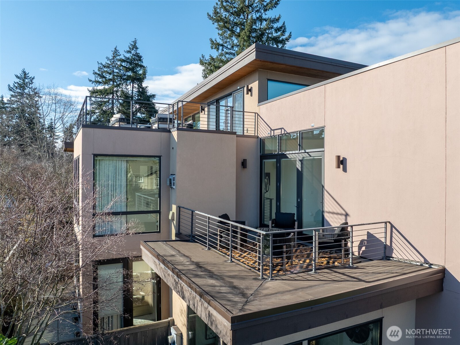 719 99th Avenue NE, Bellevue, WA 98004