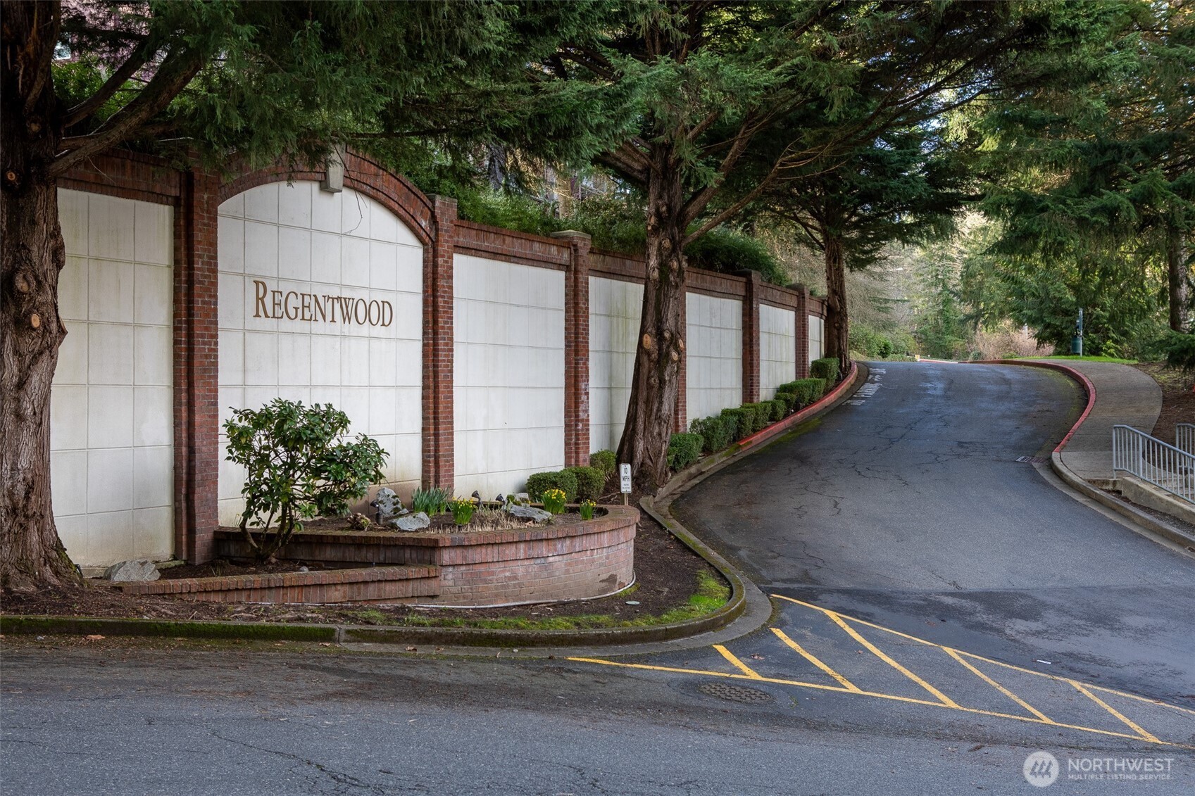 15917 Waynita Way NE #E206, Bothell, WA 98011