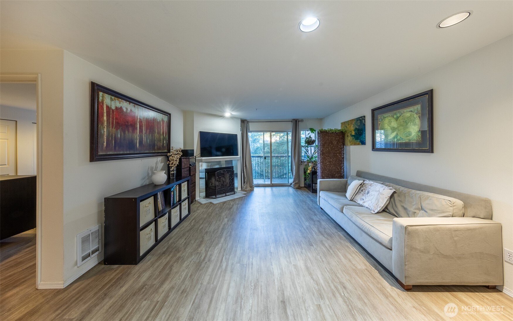 15917 Waynita Way NE #E206, Bothell, WA 98011