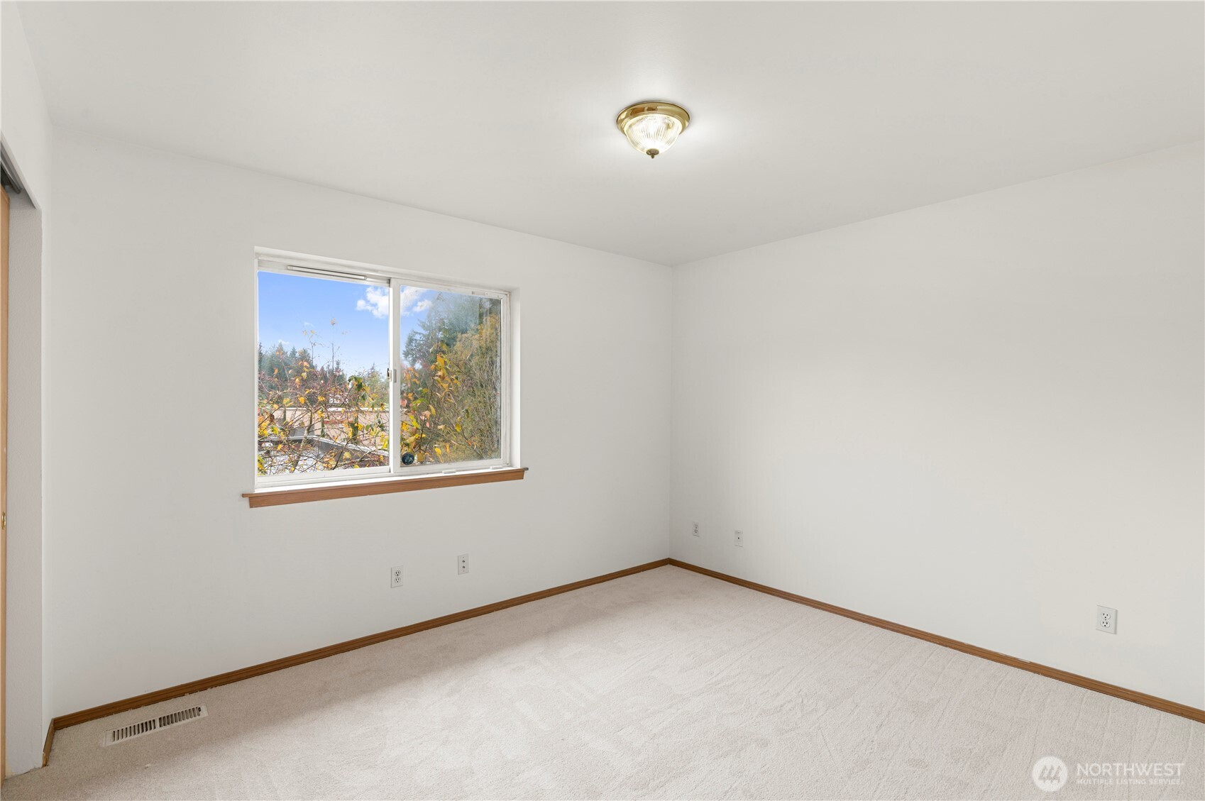 4733 Carlton Road , Everett, WA 98203-2936