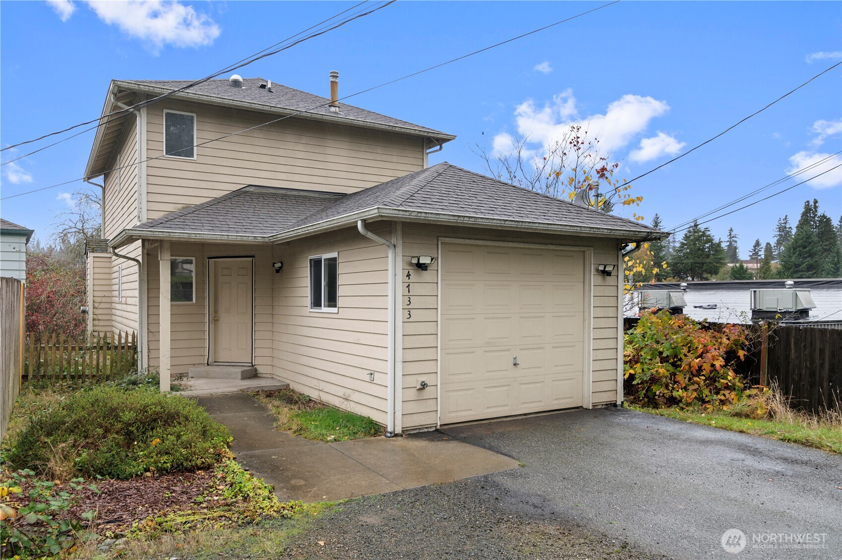 4733 Carlton Road , Everett, WA 98203-2936