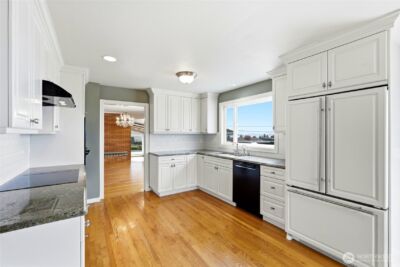 2602 Hillside Lane , Everett, WA 98203 - Photo 11