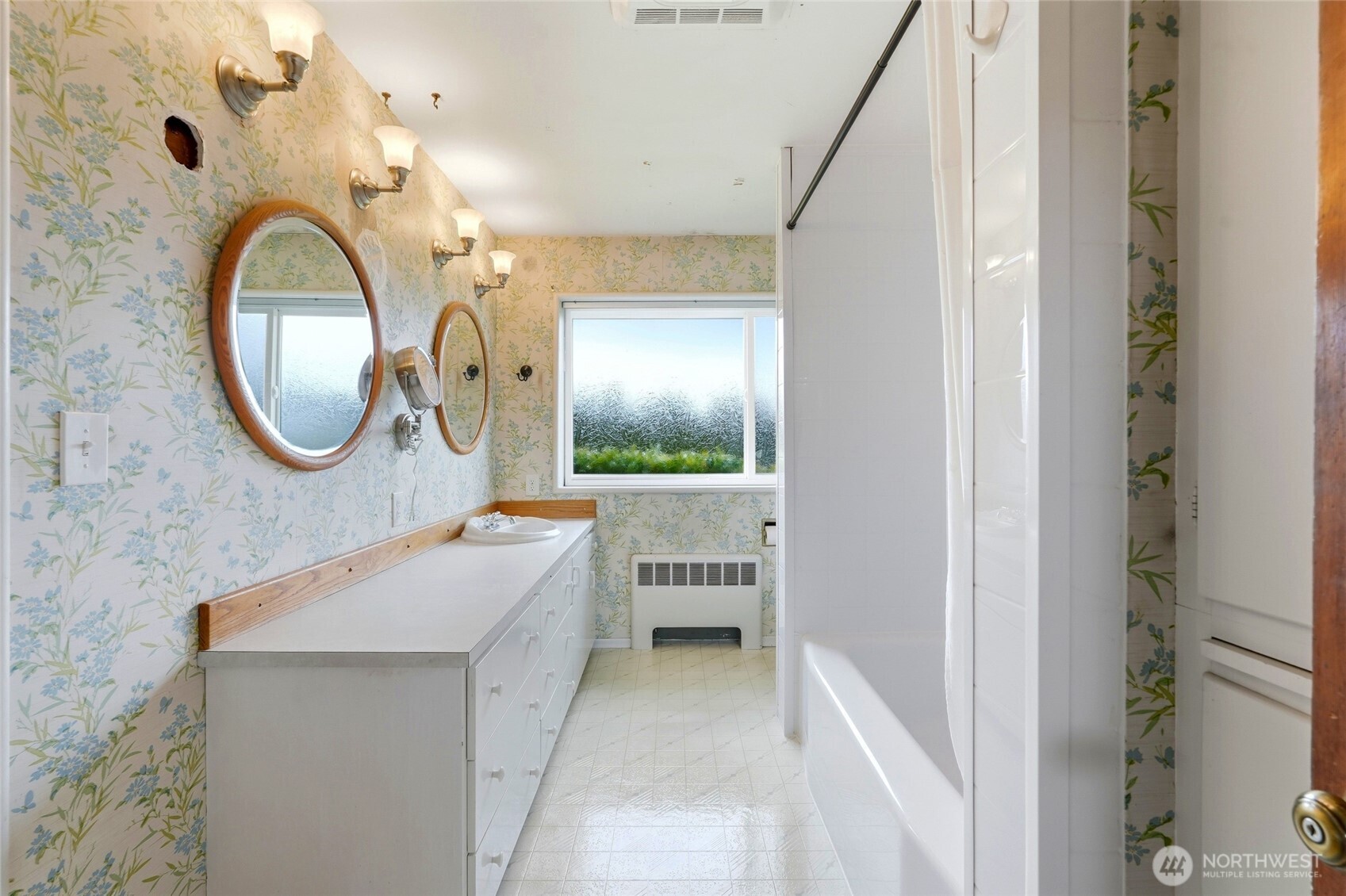 2602 Hillside Lane , Everett, WA 98203