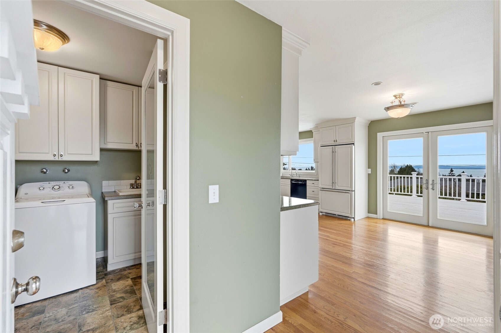 2602 Hillside Lane , Everett, WA 98203