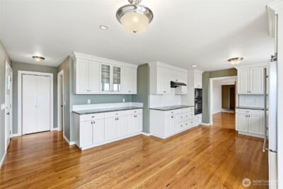 2602 Hillside Lane , Everett, WA 98203 - Photo 10