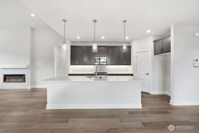 2945 Balsamroot Drive SE, Lacey, WA 98513 - Photo 2