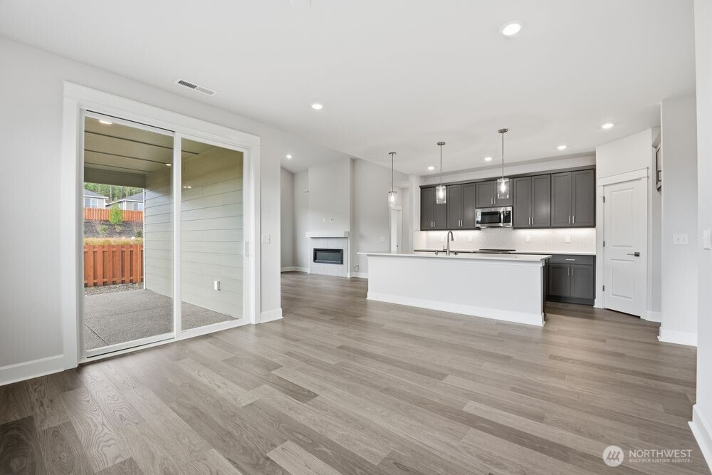 2945 Balsamroot Drive SE, Lacey, WA 98513