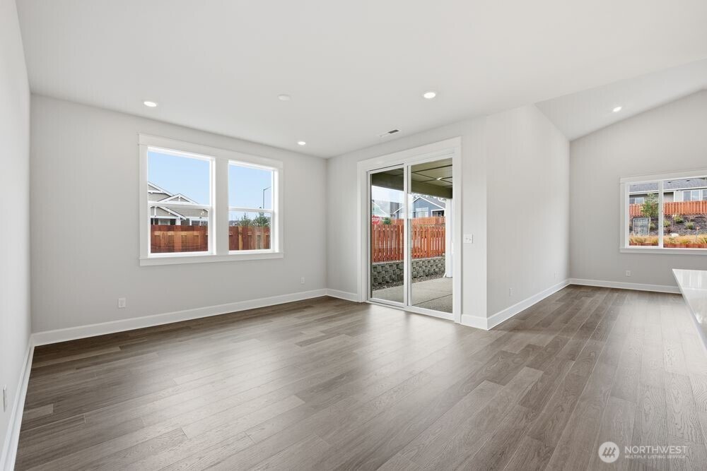 2945 Balsamroot Drive SE, Lacey, WA 98513