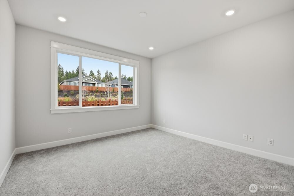 2945 Balsamroot Drive SE, Lacey, WA 98513