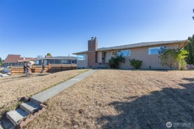 124 Fogarty Avenue , Port Angeles, WA 98362 - Photo 2