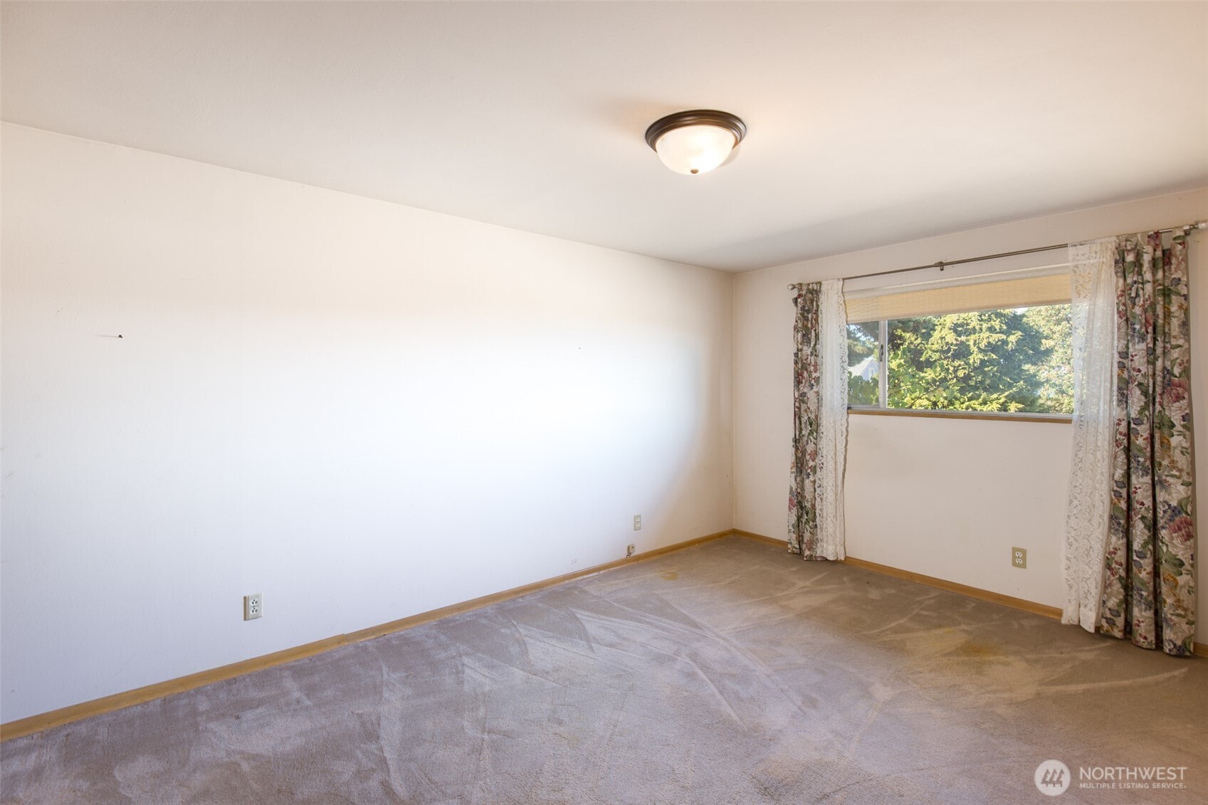 124 Fogarty Avenue , Port Angeles, WA 98362