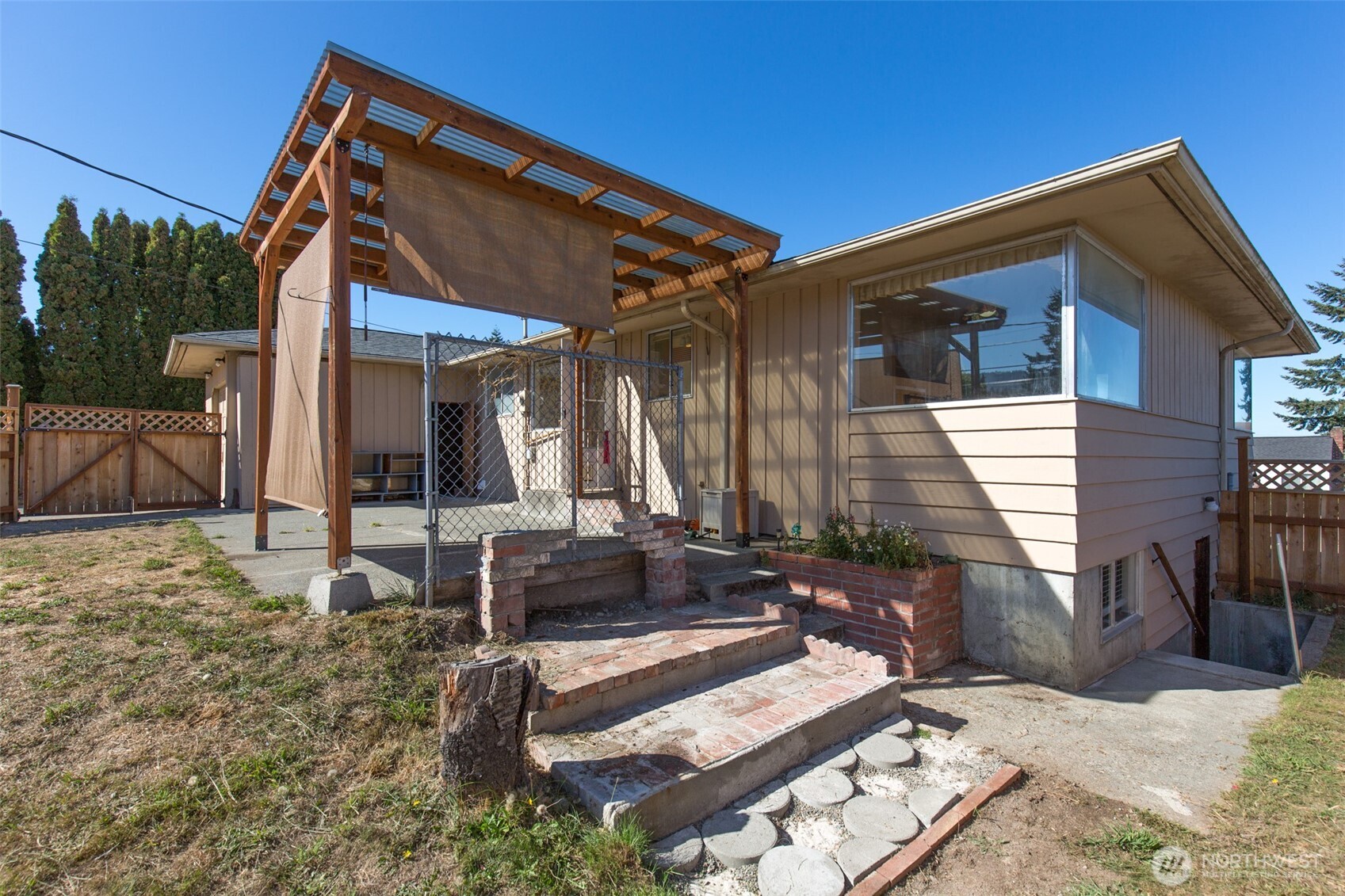 124 Fogarty Avenue , Port Angeles, WA 98362