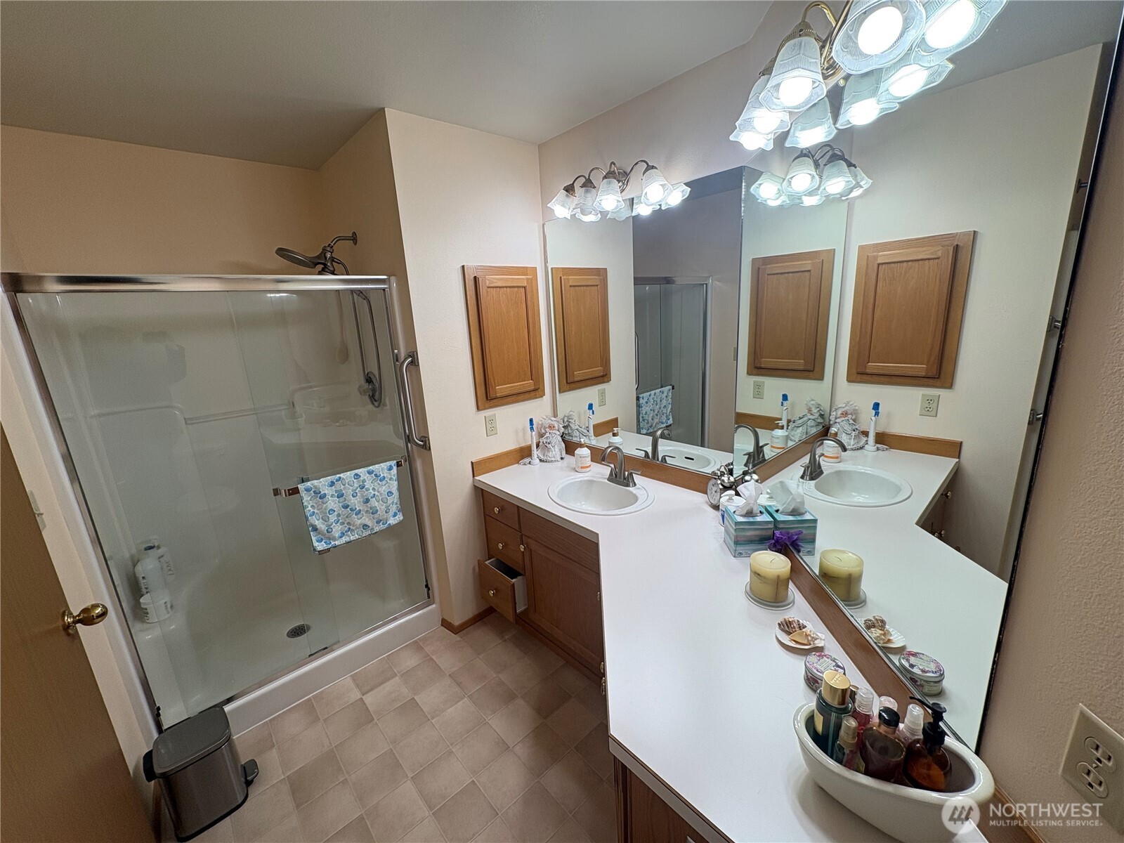 900 NW Leisure Lane , Bremerton, WA 98311