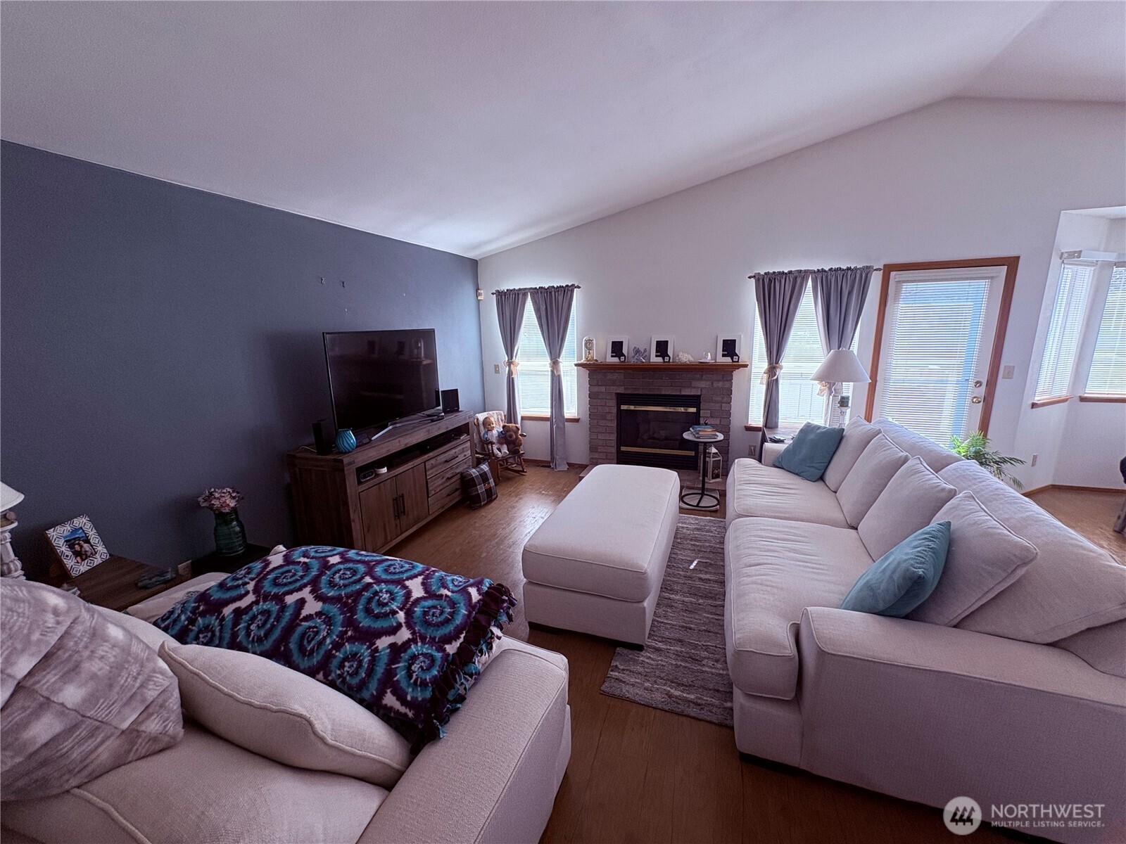 900 NW Leisure Lane , Bremerton, WA 98311