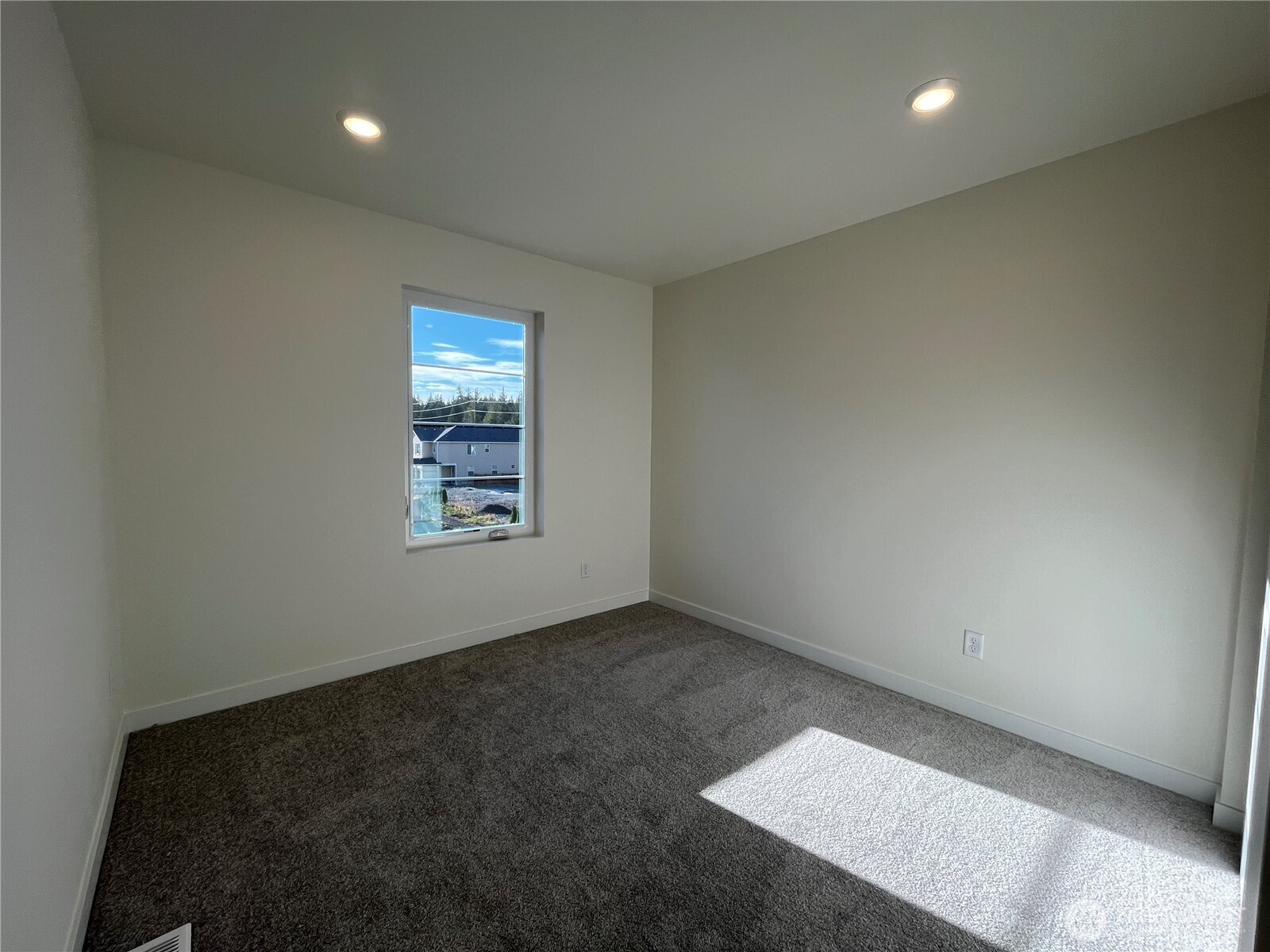 1972 NW Meadowview Drive #4, Poulsbo, WA 98370