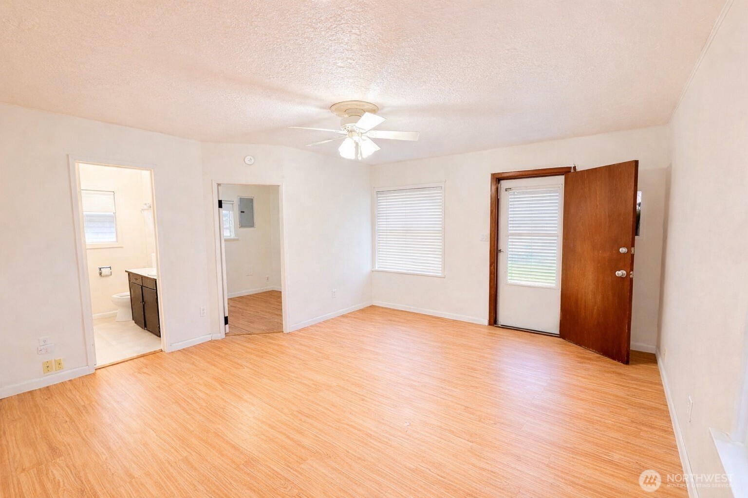 1506 S 43rd street , Tacoma, WA 98418