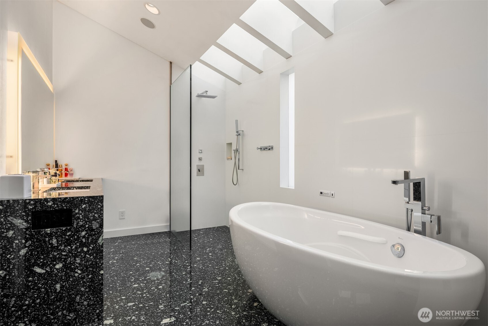 1615 39th Avenue E, Seattle, WA 98112