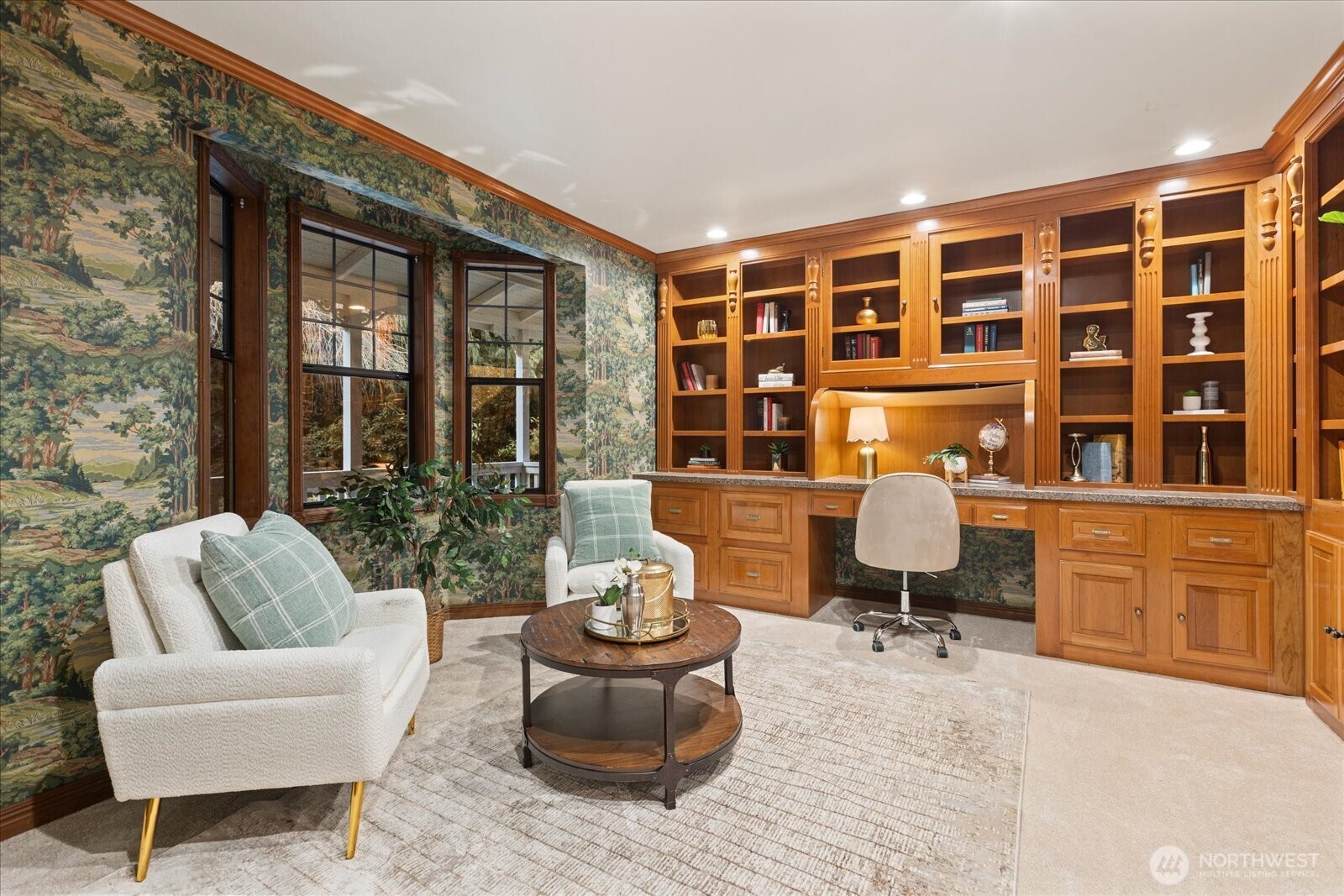 19524 230TH Avenue NE, Woodinville, WA 98077