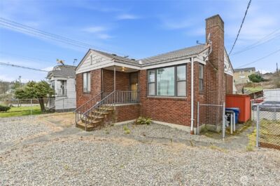 9017 14th Avenue S, Seattle, WA 98108