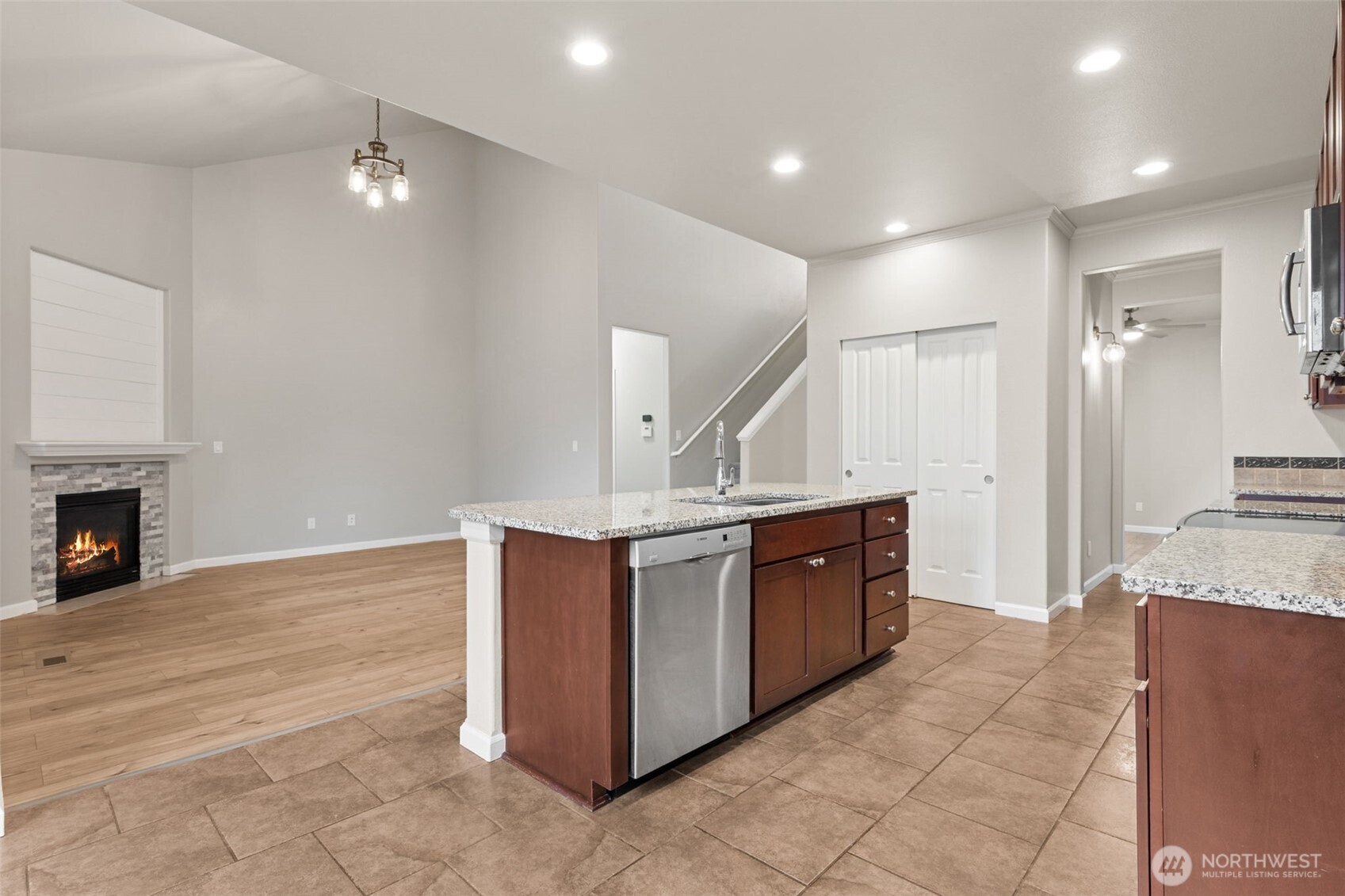 9248 Periwinkle Loop NE, Olympia, WA 98516