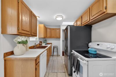 3850 49th Avenue SW, Seattle, WA 98116-3607 - Photo 15