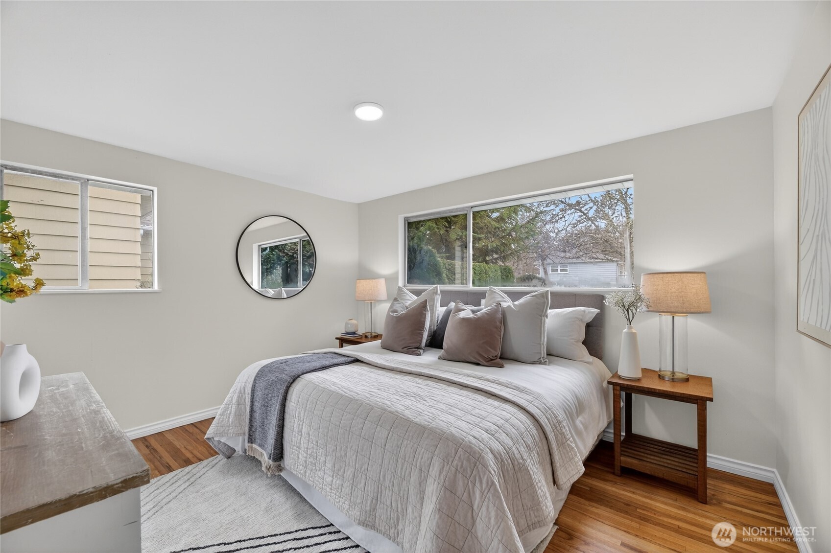 3850 49th Avenue SW, Seattle, WA 98116-3607