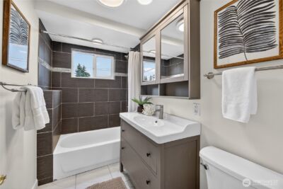 3850 49th Avenue SW, Seattle, WA 98116-3607 - Photo 19