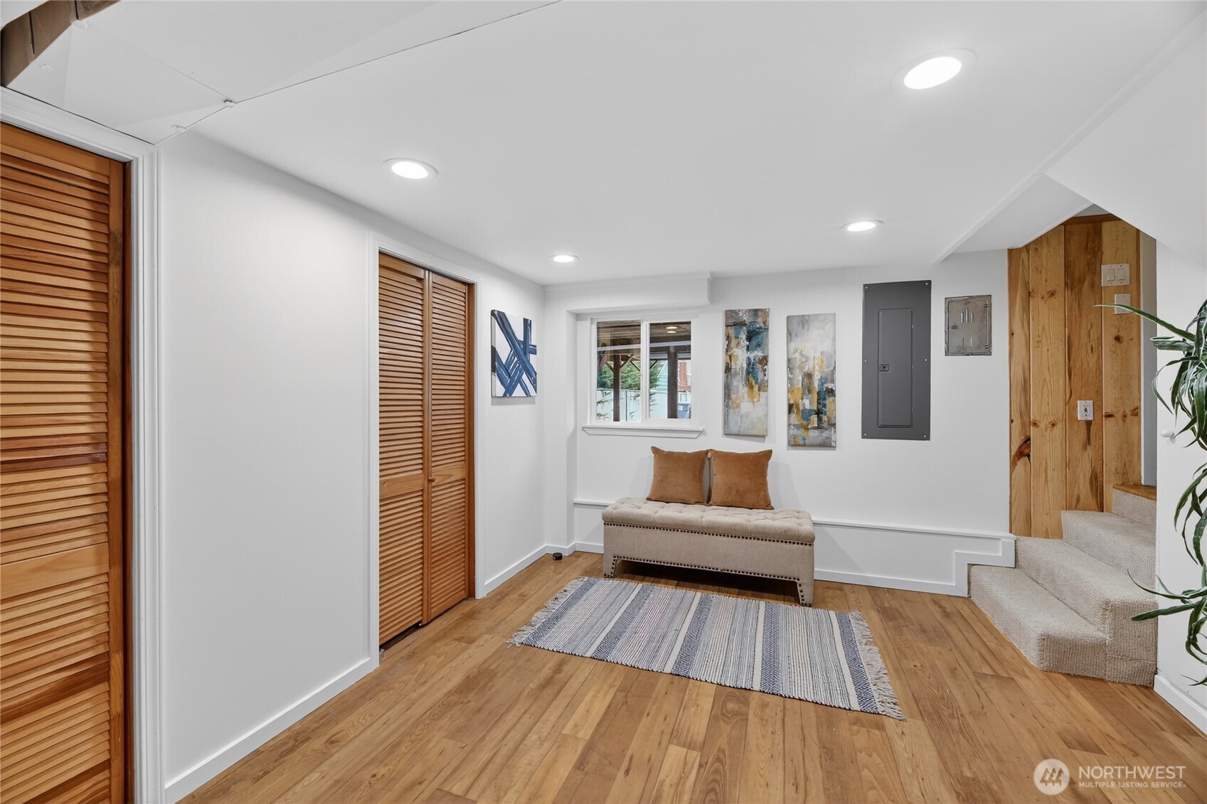 3850 49th Avenue SW, Seattle, WA 98116-3607