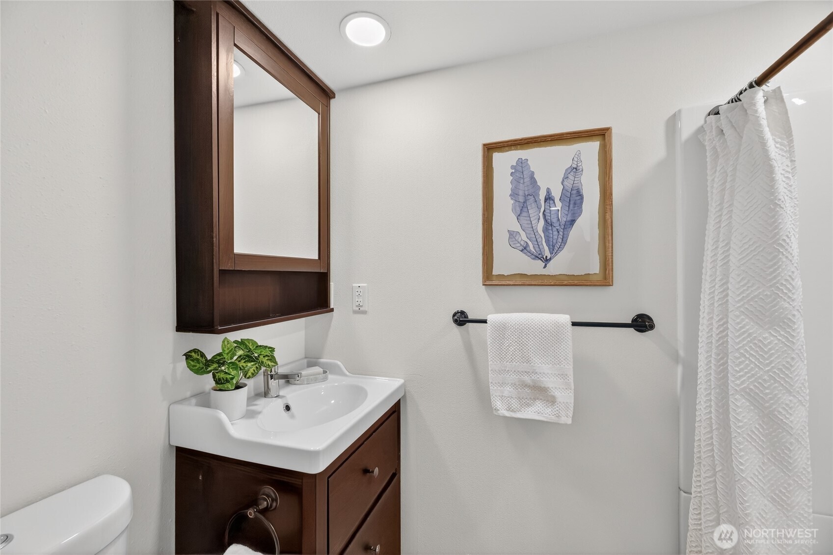 3850 49th Avenue SW, Seattle, WA 98116-3607