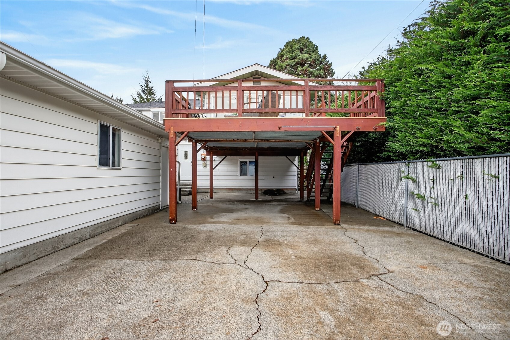 3850 49th Avenue SW, Seattle, WA 98116-3607