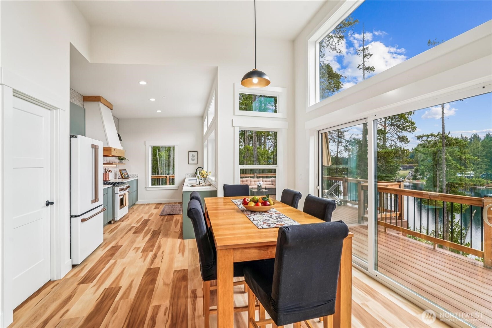 9705 117th Avenue , Anderson Island, WA 98303