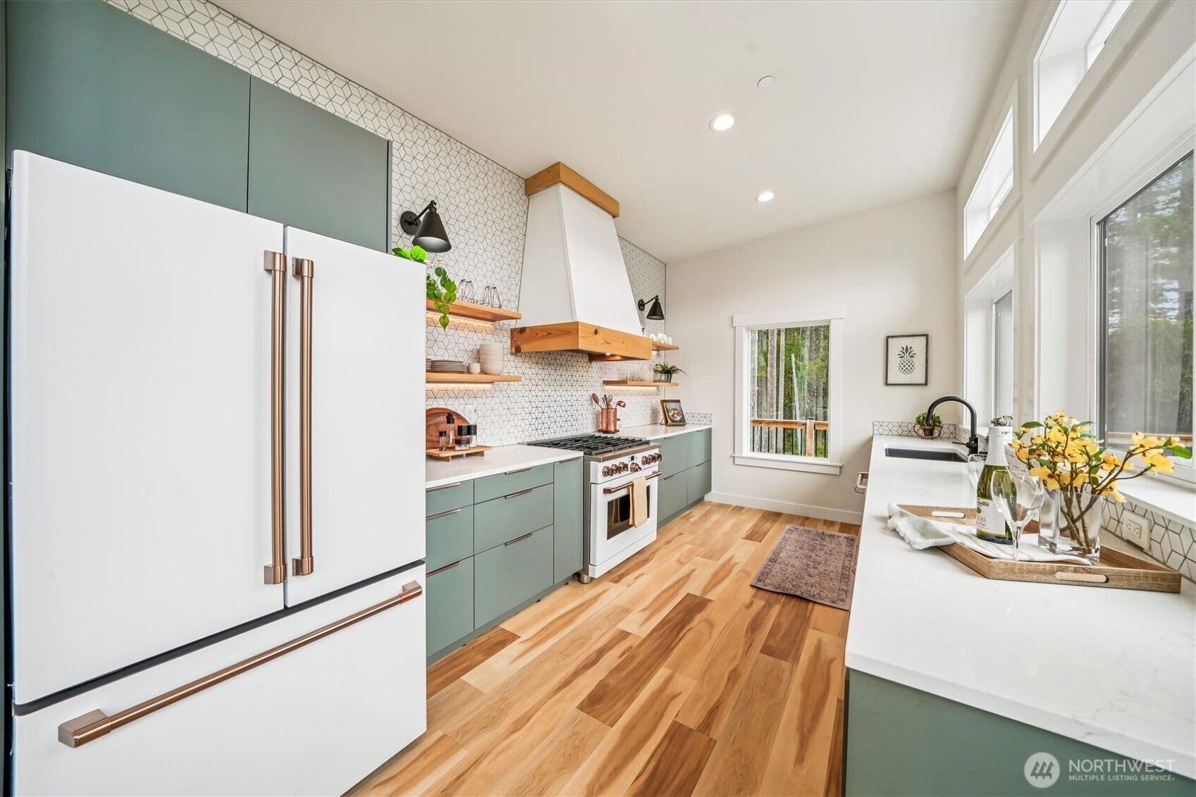 9705 117th Avenue , Anderson Island, WA 98303