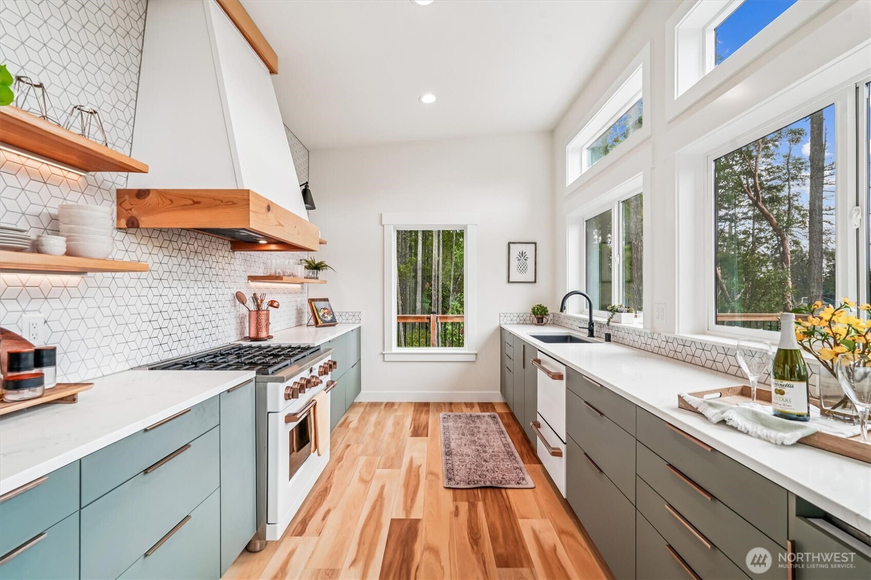 9705 117th Avenue , Anderson Island, WA 98303