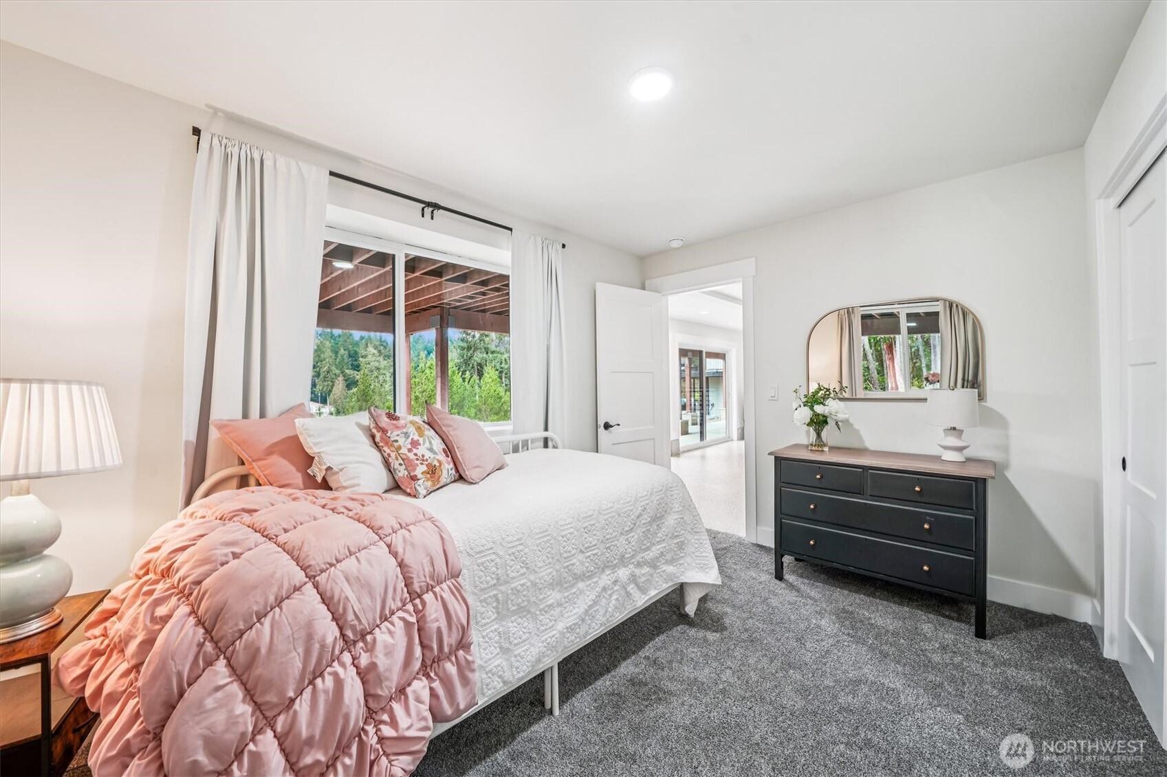 9705 117th Avenue , Anderson Island, WA 98303