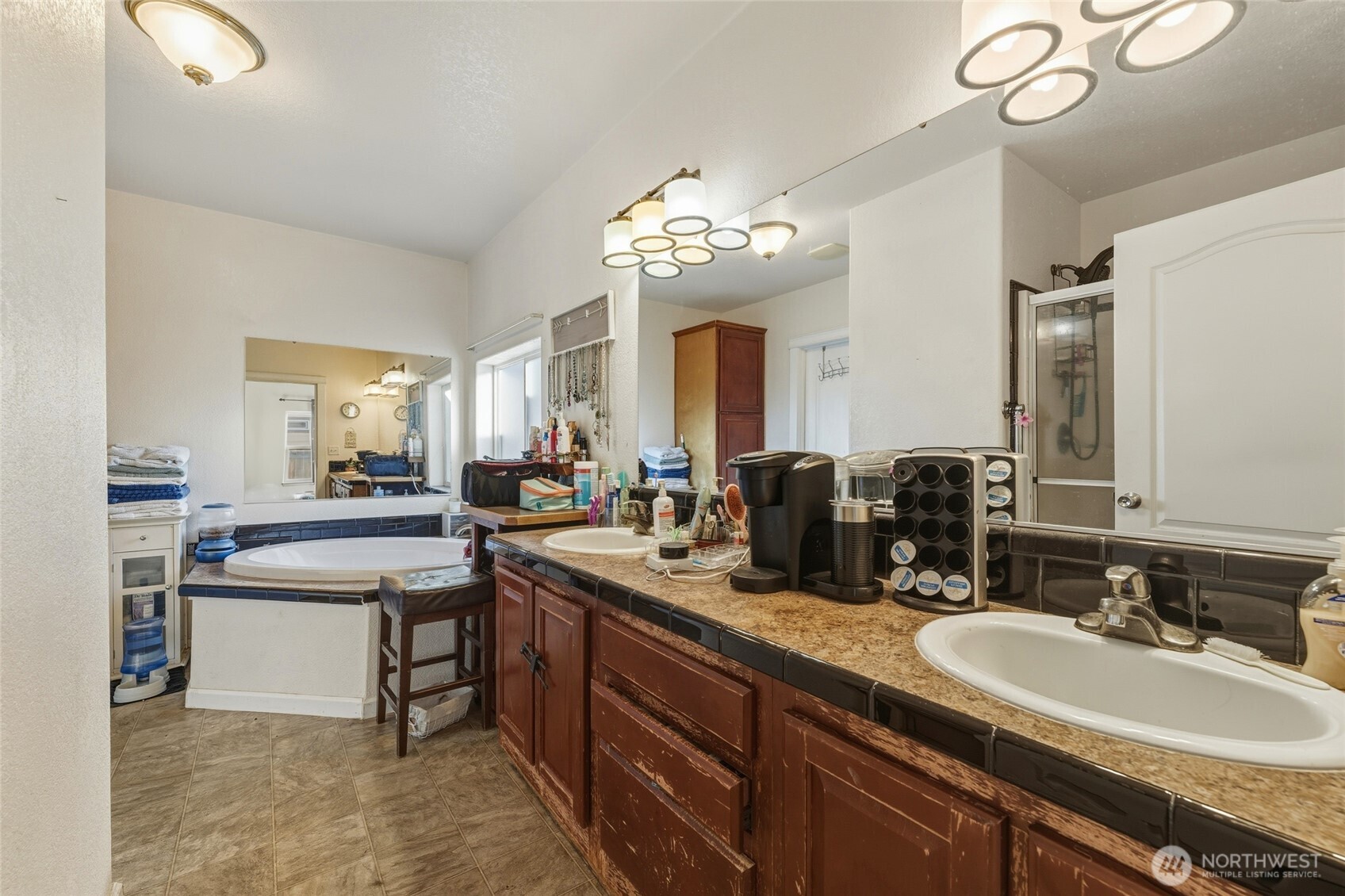 310 S 10th Avenue , Walla Walla, WA 99362