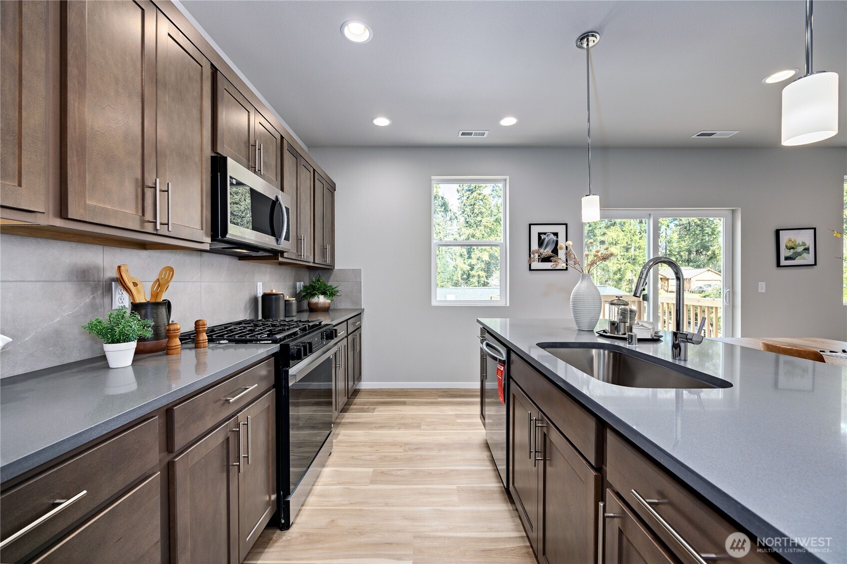 252 NE Shadowhawk Lane , Bremerton, WA 98311