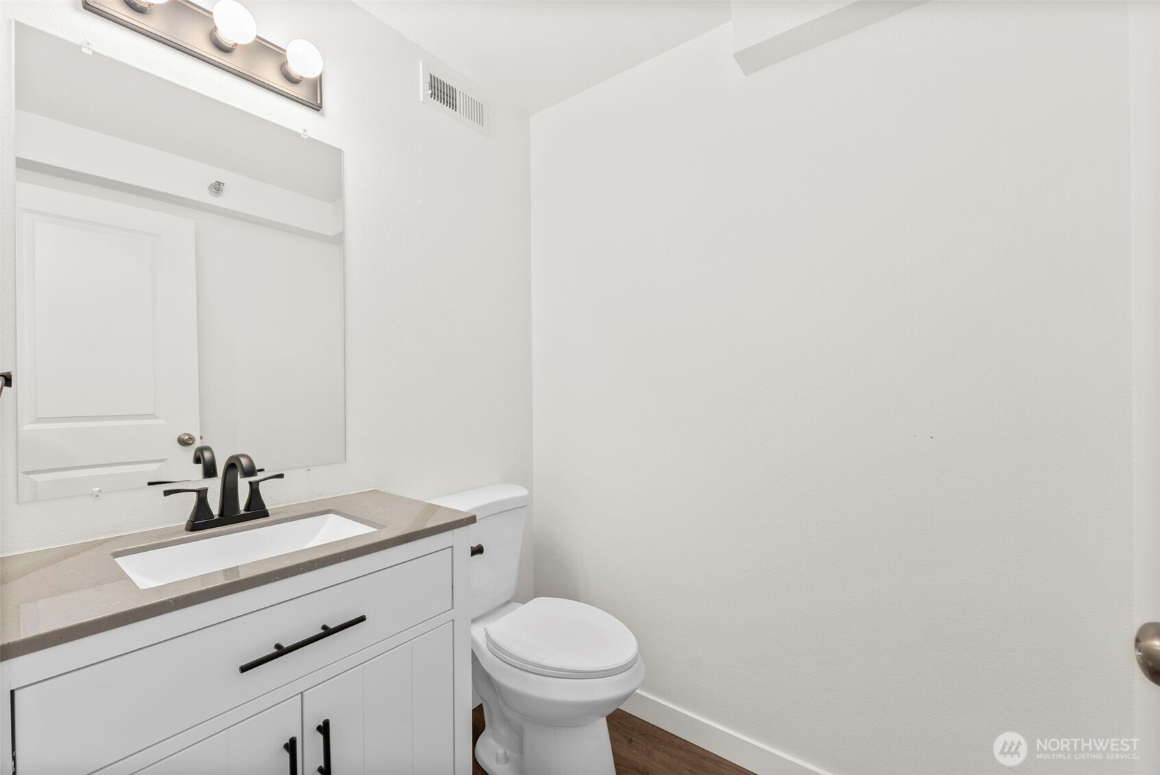 3939 10th Street SE #B3, Puyallup, WA 98374