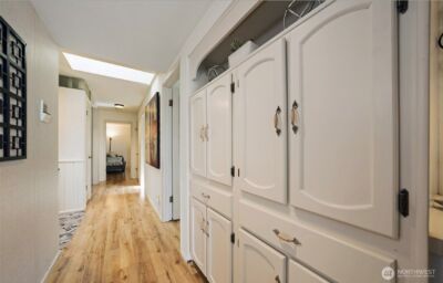 617 W Mercer Place #401, Seattle, WA 98119 - Photo 4