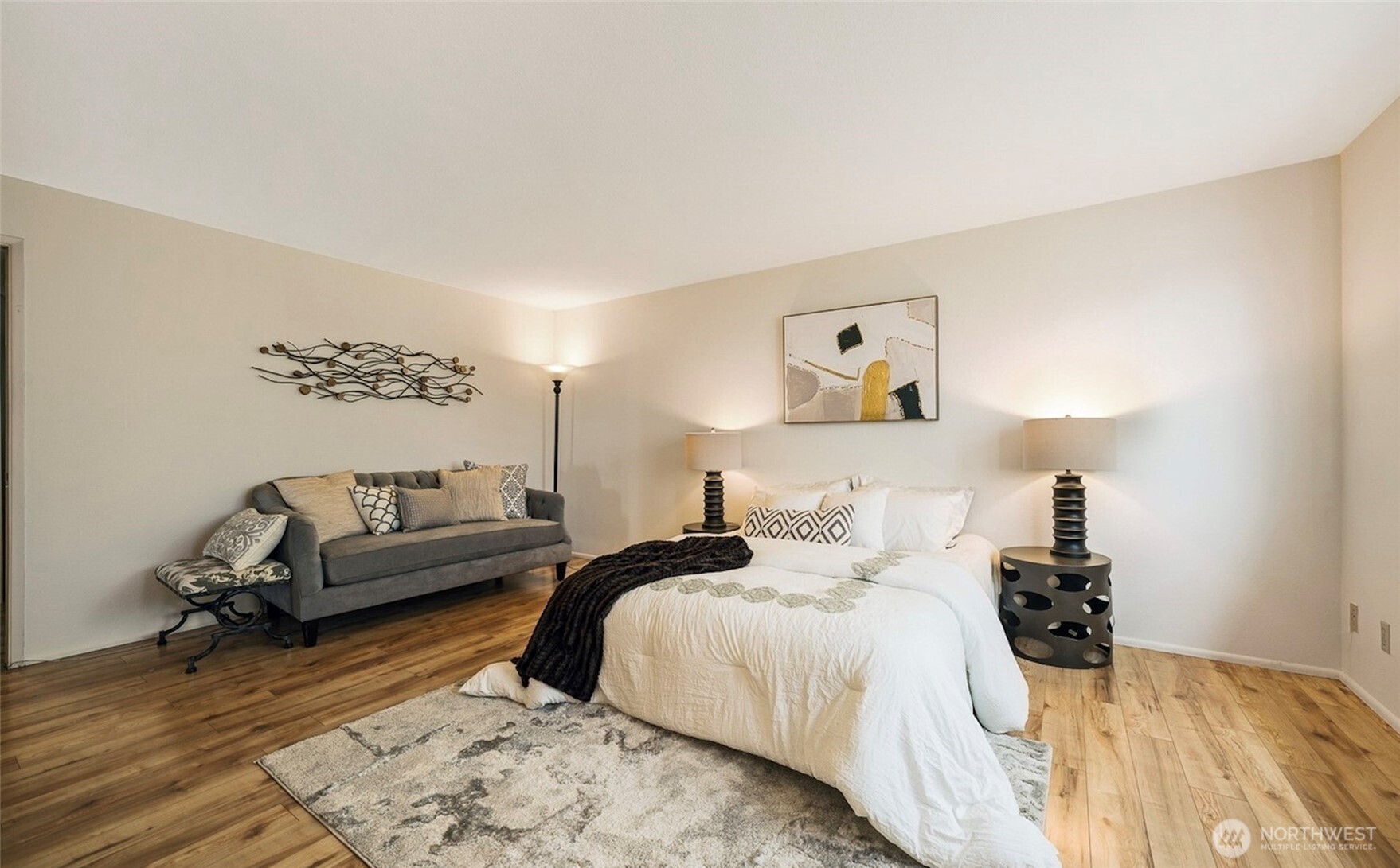 617 W Mercer Place #401, Seattle, WA 98119